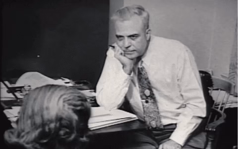 Milton Erickson, fondateur de l'hypnose qui porte son nom, privilégie la communication indirecte